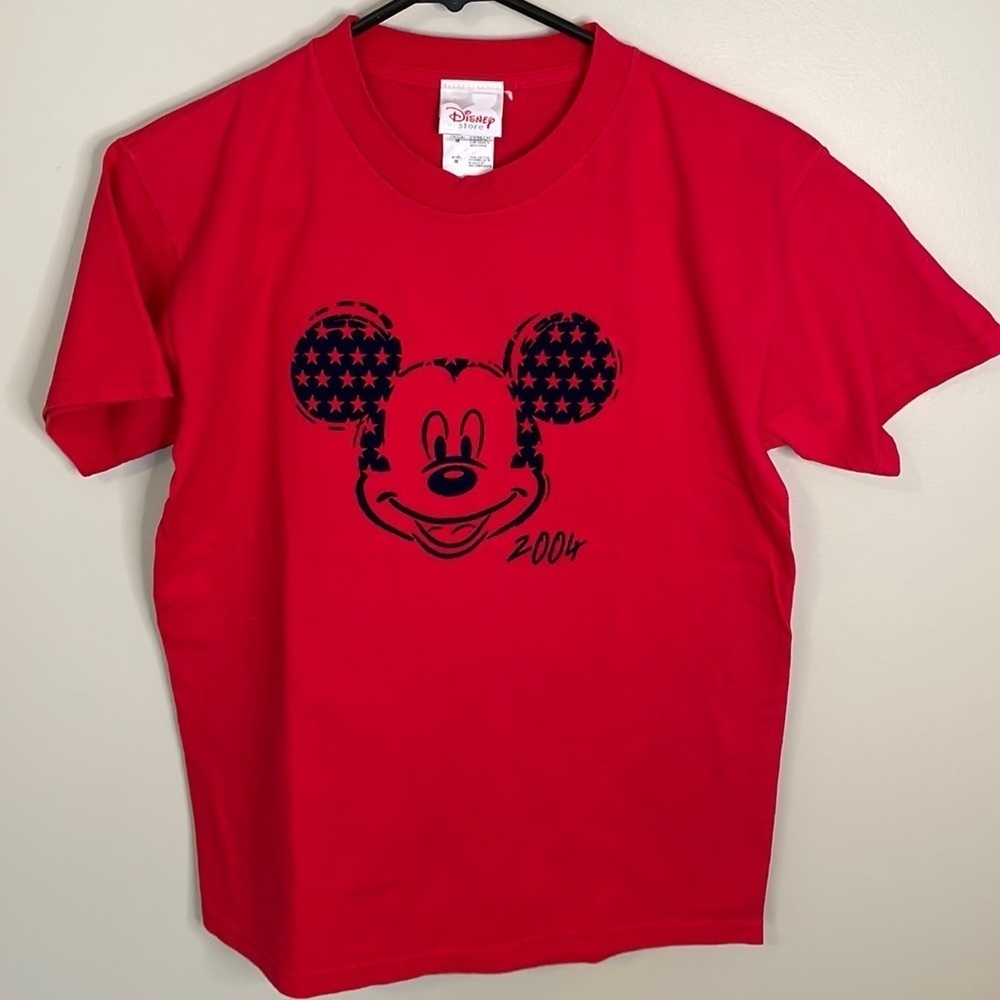 DISNEY STORE Red Mickey Mouse Short Sleeve Crewneck T-shirt 2004 Medium